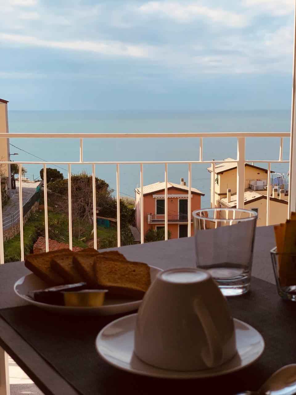Hotel Cinque Terre Coast To Coast Riomaggiore Exterior foto